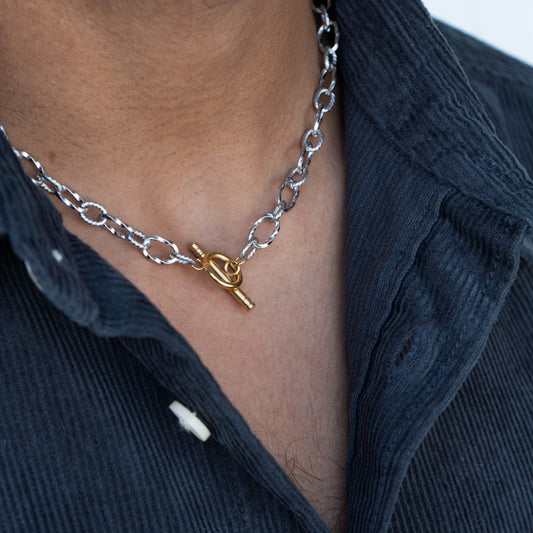 Toggle Chain Necklace